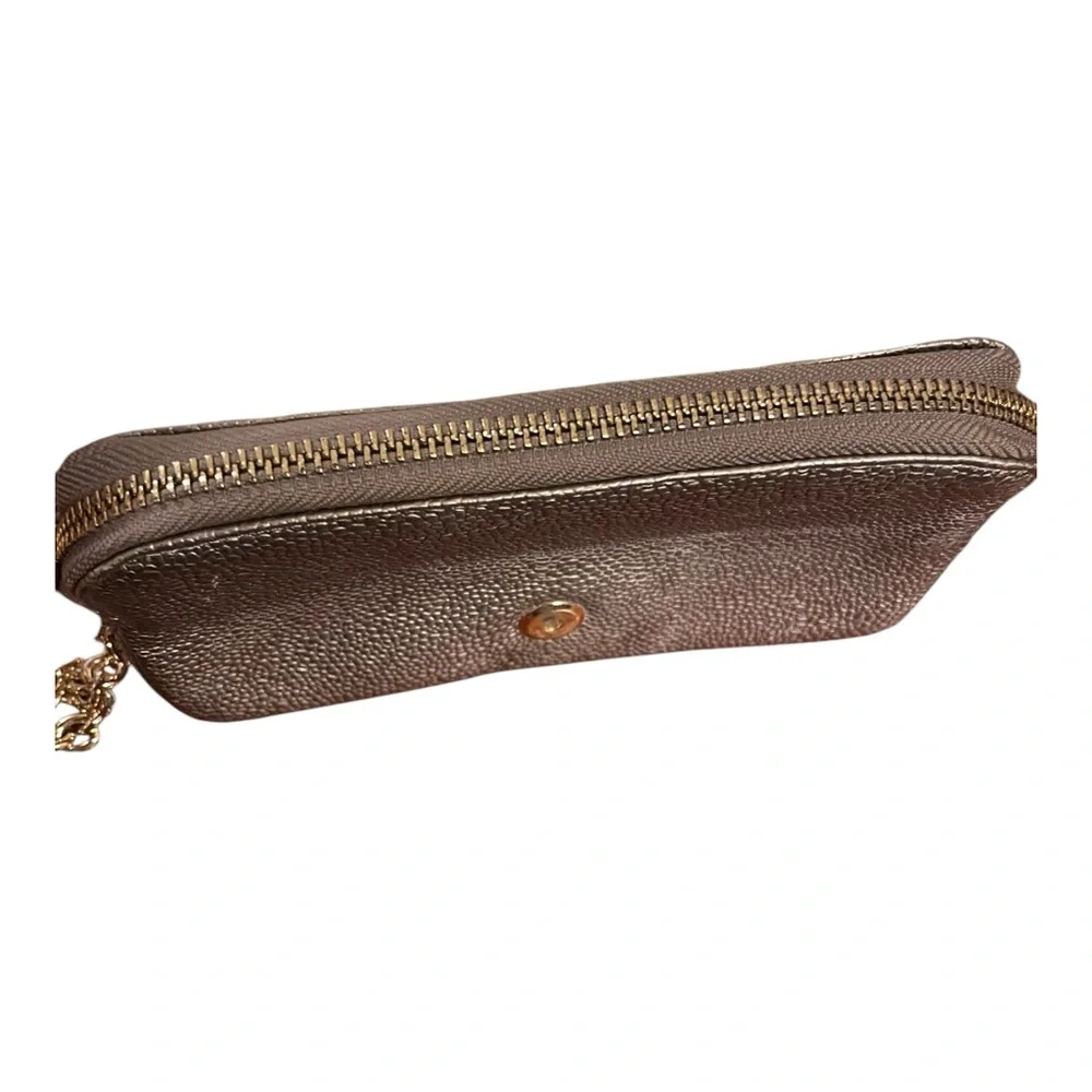 Henri Bendel Bronze and White Wristlet with Gold Chain Strap